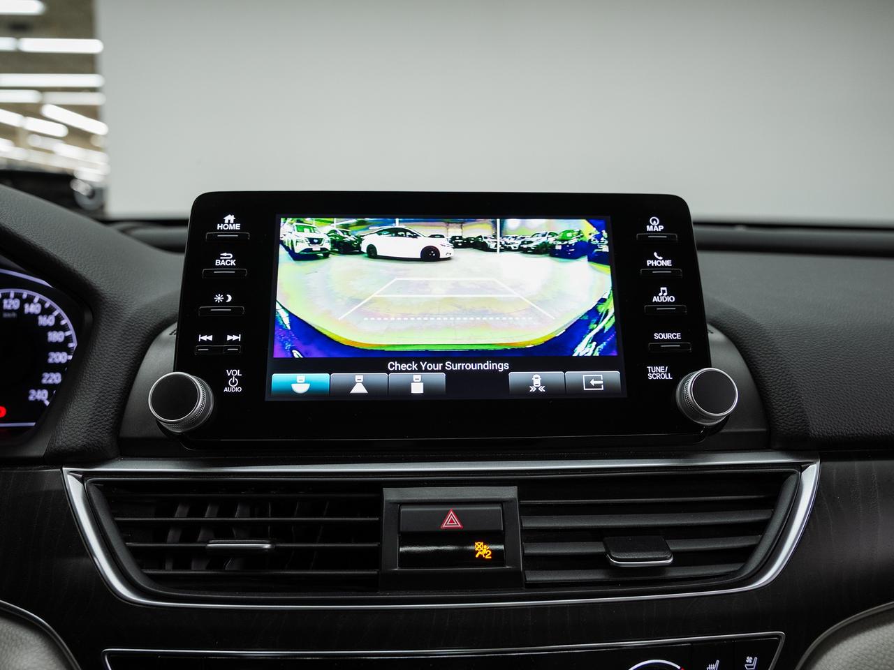 2019 Honda Accord TOURING | Nav | Sunroof | BSM | ACC | CarPlay