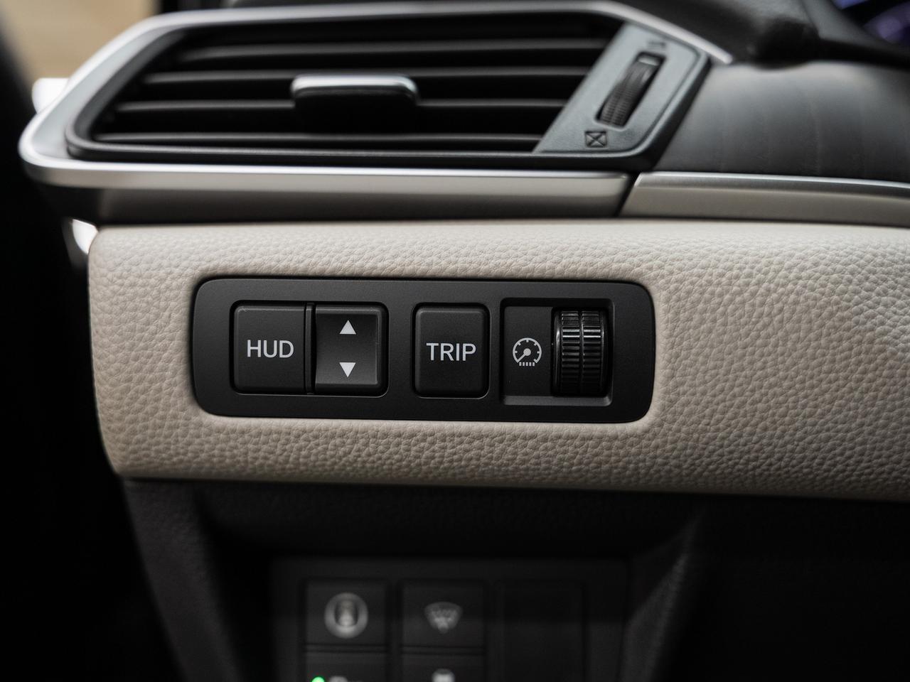 2019 Honda Accord TOURING | Nav | Sunroof | BSM | ACC | CarPlay