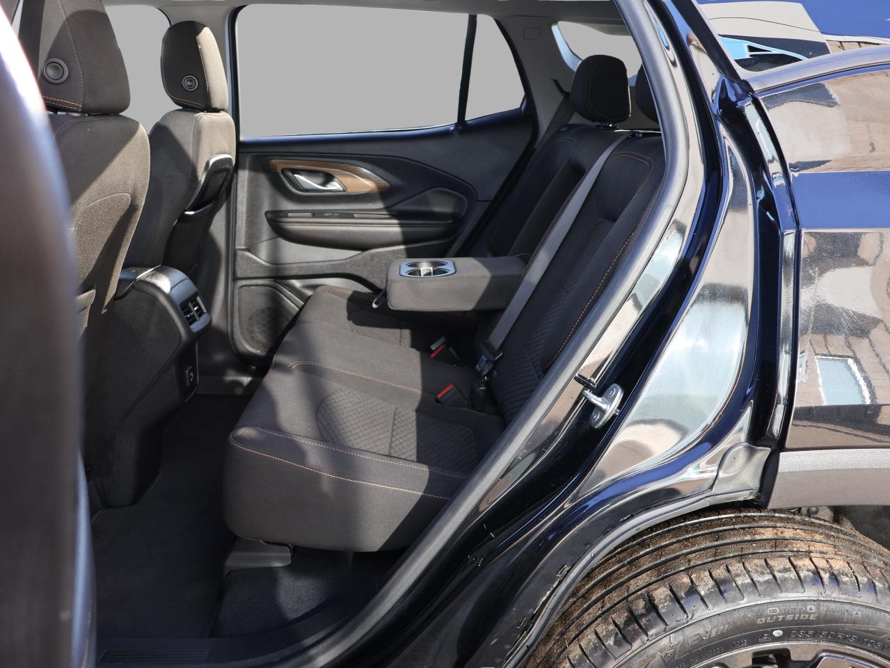 2021 GMC Terrain SLE AWD CERTIFIED *1 OWNER*ACCIDENT FREE*GMC MAINTAIN* CAMERA BLUETOOTH HEATED SEATS CRUISE ALLOYS Photo