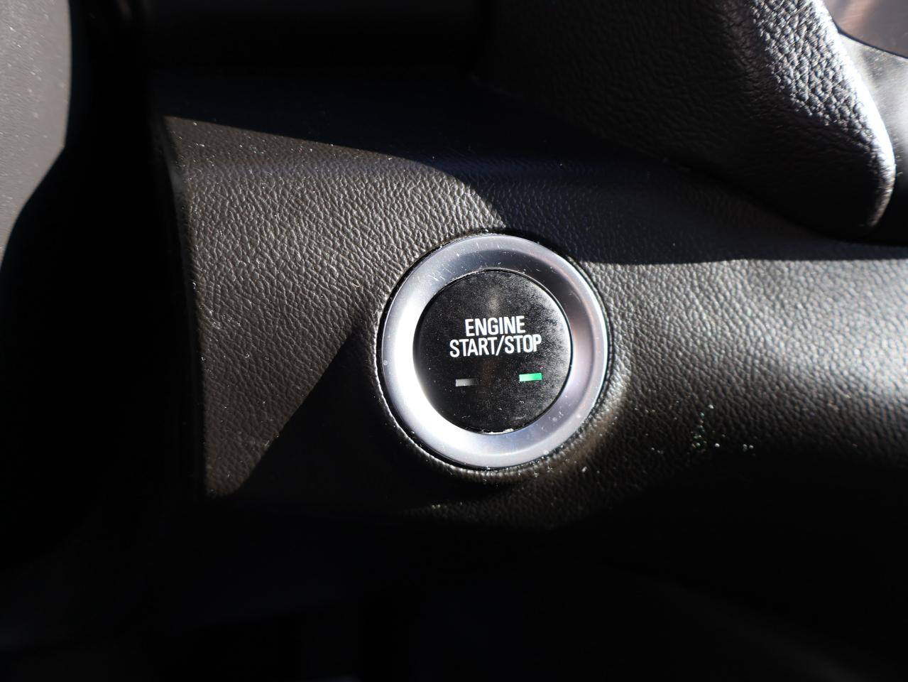 2021 GMC Terrain SLE AWD CERTIFIED *1 OWNER*ACCIDENT FREE*GMC MAINTAIN* CAMERA BLUETOOTH HEATED SEATS CRUISE ALLOYS Photo