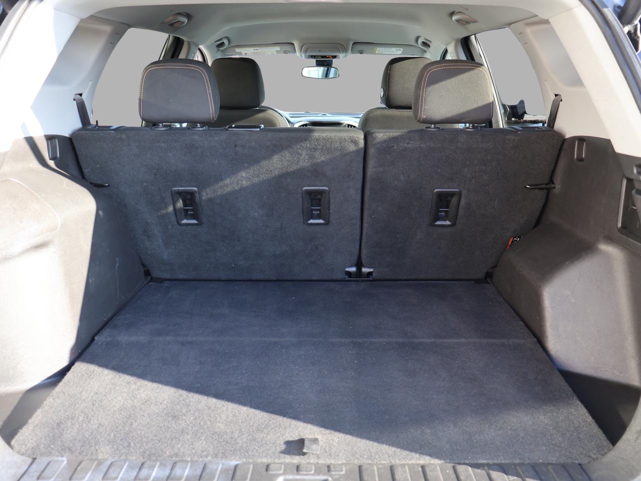 2021 GMC Terrain SLE AWD CERTIFIED *1 OWNER*ACCIDENT FREE*GMC MAINTAIN* CAMERA BLUETOOTH HEATED SEATS CRUISE ALLOYS Photo