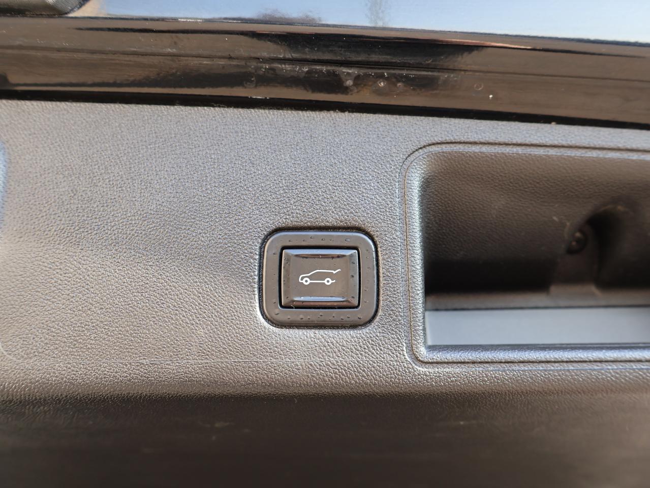 2021 GMC Terrain SLE AWD CERTIFIED *1 OWNER*ACCIDENT FREE*GMC MAINTAIN* CAMERA BLUETOOTH HEATED SEATS CRUISE ALLOYS Photo