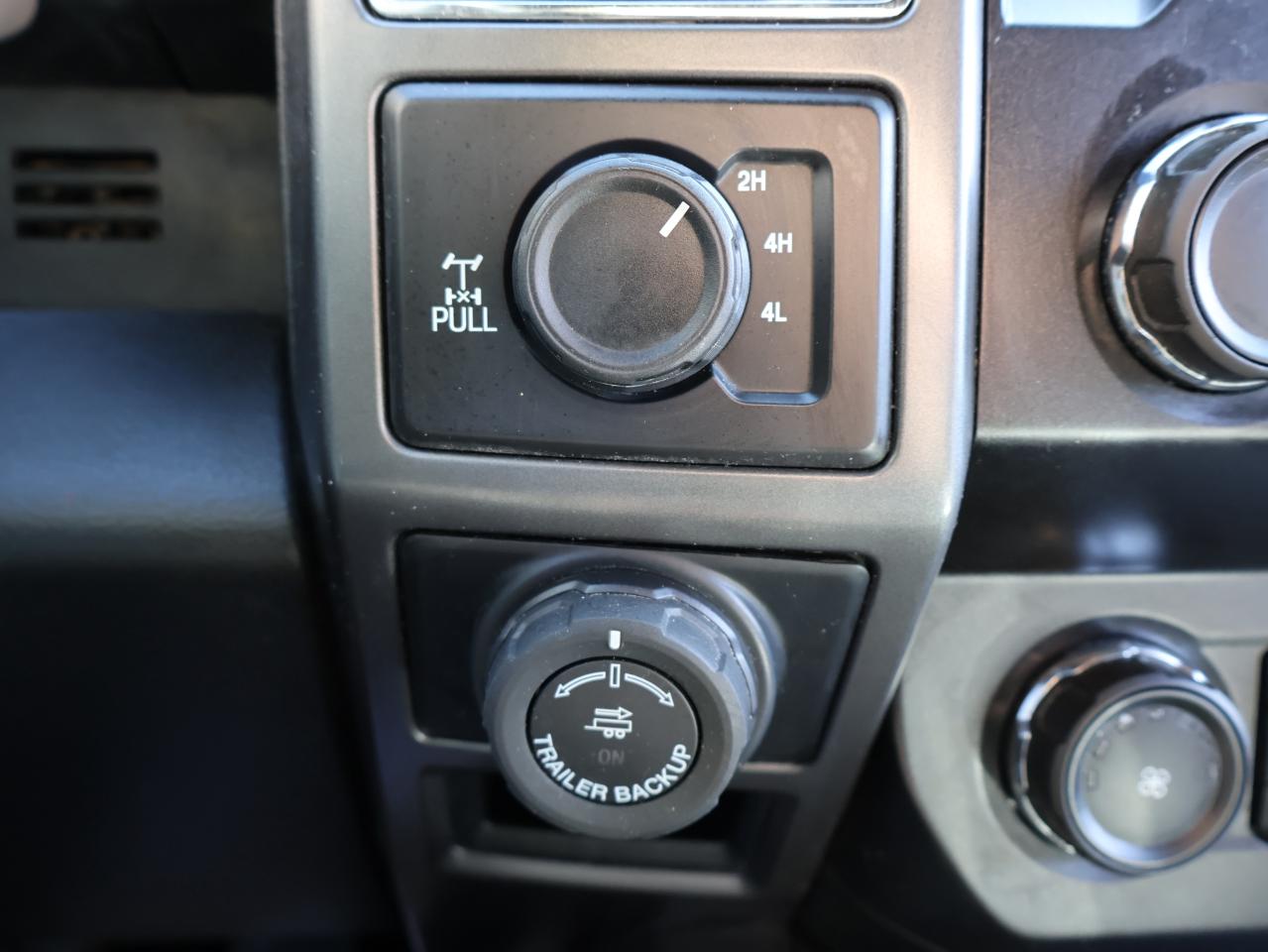 2020 Ford F-150 V8 FX-4 OFF-ROAD 4WD CREW CERTIFIED CAMERA NAV BLUETOOTH HEATED SEATS CRUISE ALLOYS Photo