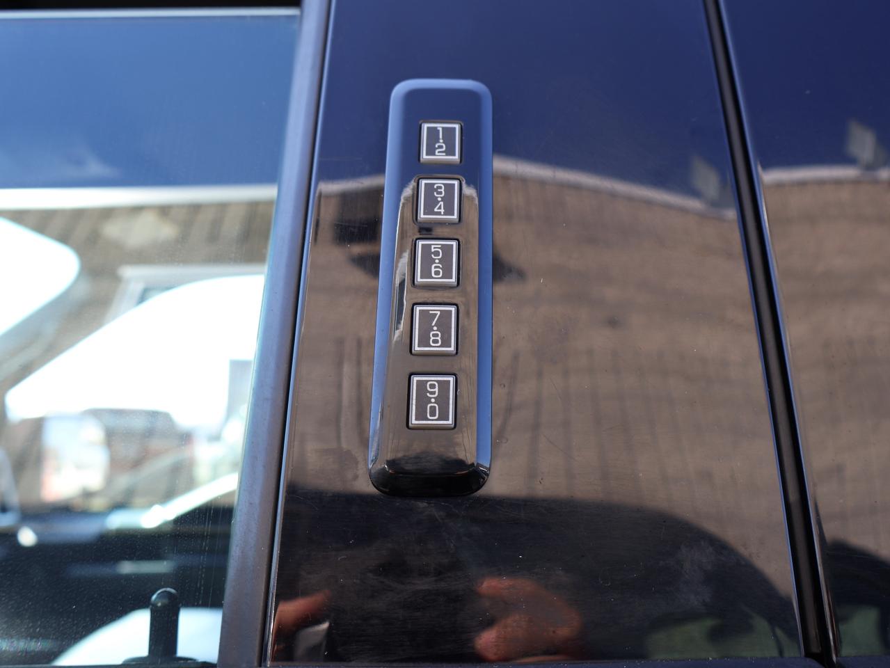 2020 Ford F-150 V8 FX-4 OFF-ROAD 4WD CREW CERTIFIED CAMERA NAV BLUETOOTH HEATED SEATS CRUISE ALLOYS Photo