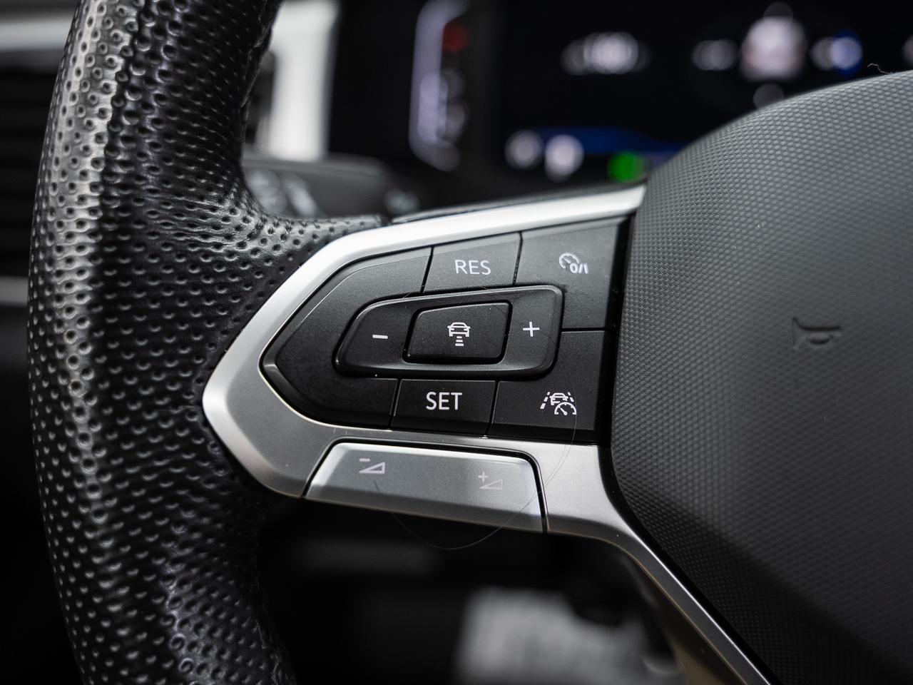 2023 Volkswagen Atlas EXECLINE AWD | Nav | 360 Cam | Panoroof | CarPlay