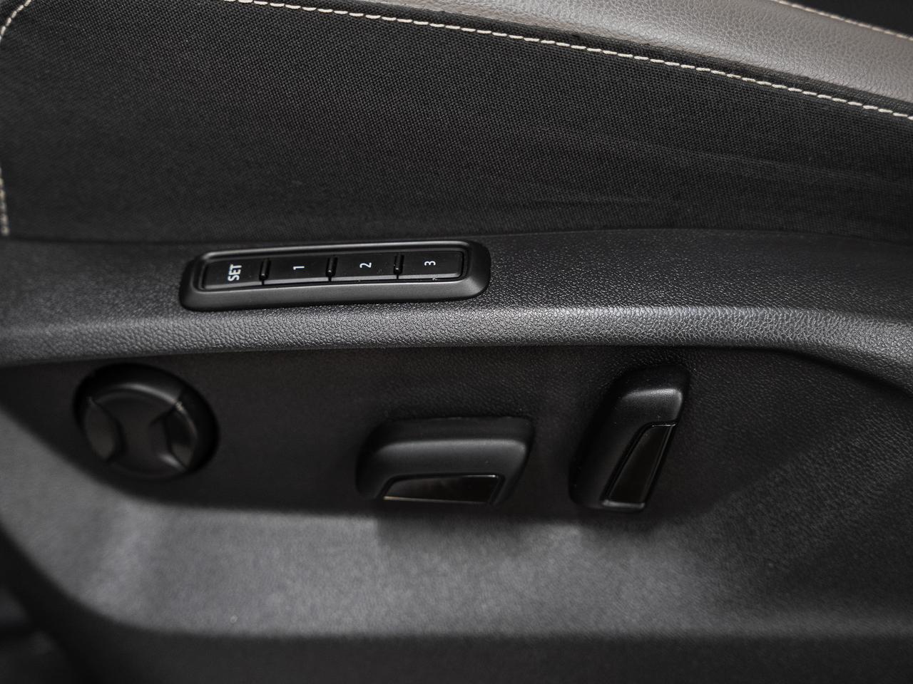 2023 Volkswagen Atlas EXECLINE AWD | Nav | 360 Cam | Panoroof | CarPlay Photo