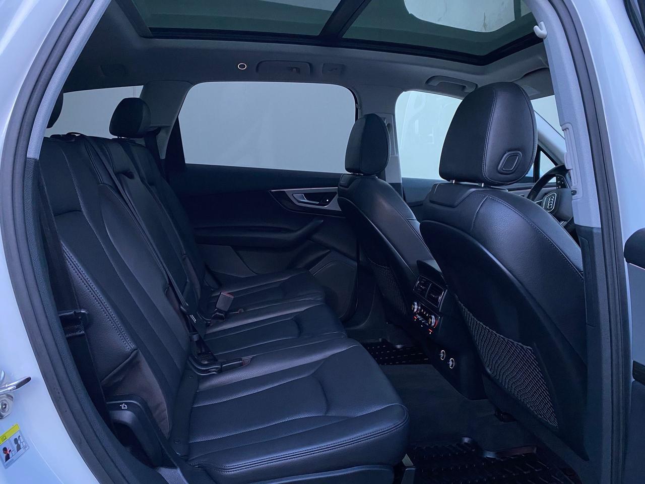 2018 Audi Q7 3.0T-QUATTRO-360 CAMERA-NAV-PANO ROOF-7 PASSENGER Photo