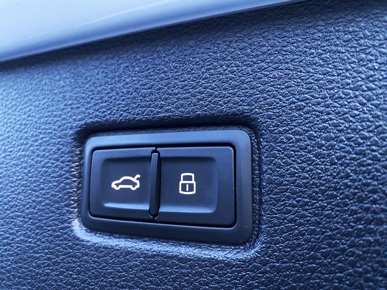 2018 Audi Q7 3.0T-QUATTRO-360 CAMERA-NAV-PANO ROOF-7 PASSENGER Photo