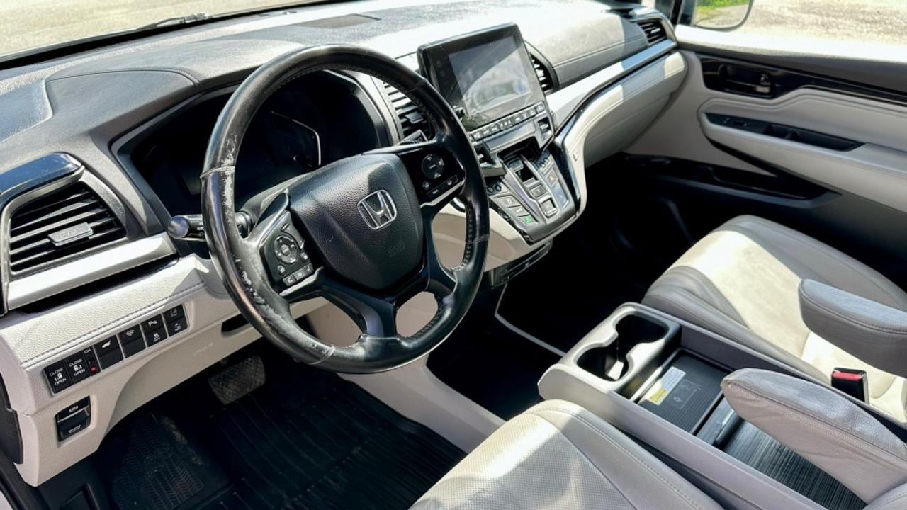 2018 Honda Odyssey * TOURING PKG * MUST SEE TOURING Photo