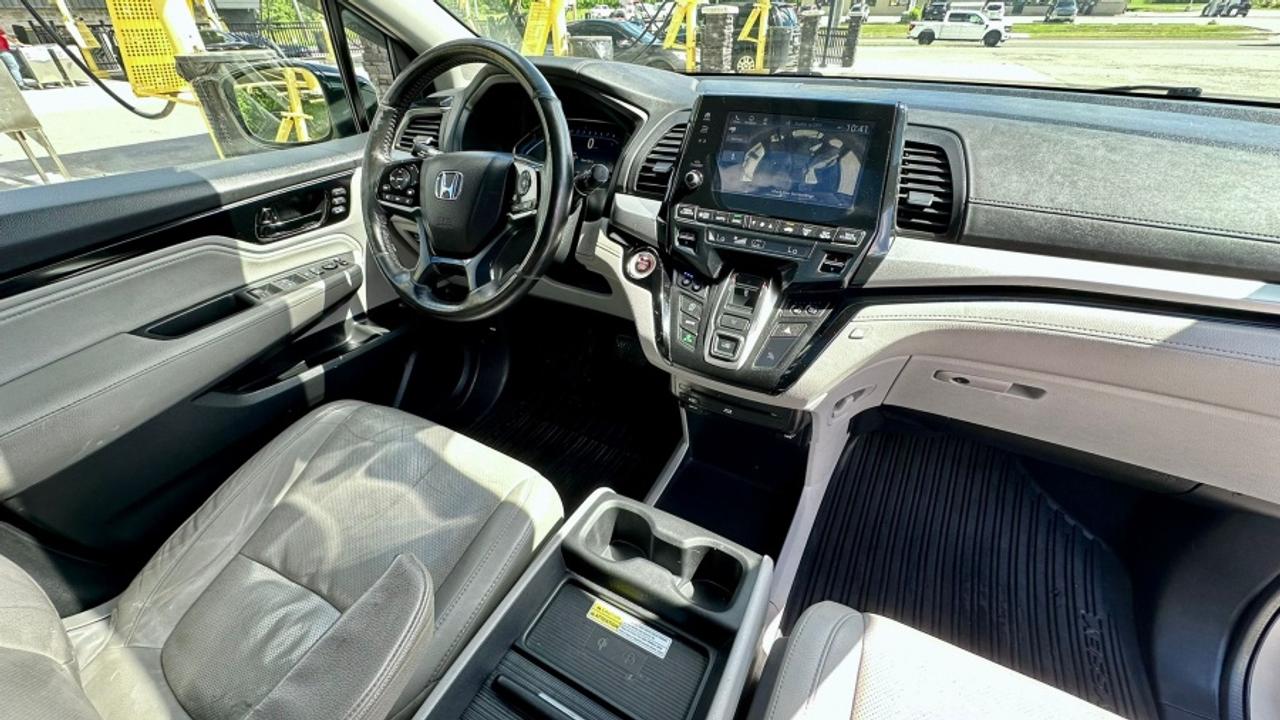 2018 Honda Odyssey * TOURING PKG * MUST SEE TOURING Photo