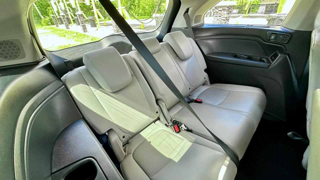 2018 Honda Odyssey * TOURING PKG * MUST SEE TOURING Photo