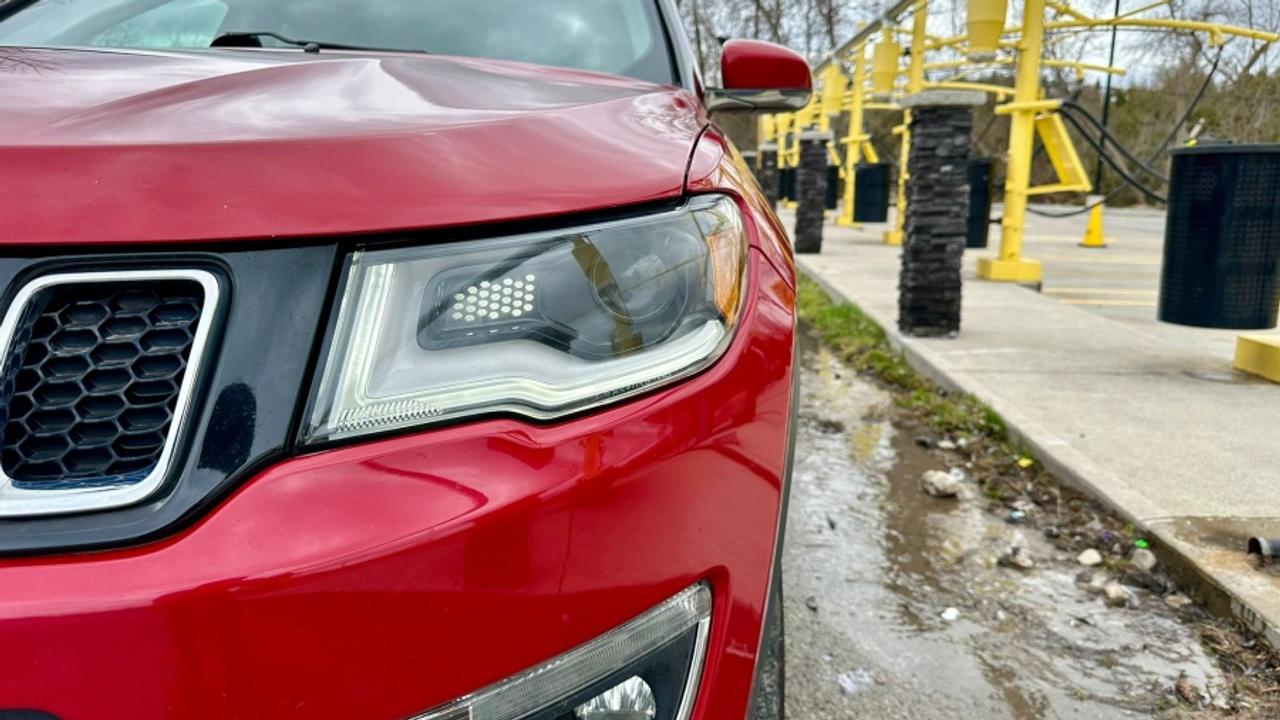 2018 Jeep Compass LIMITED Photo