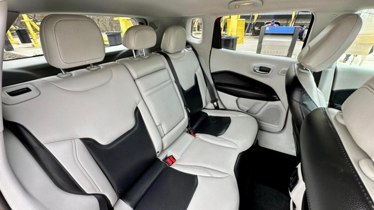 2018 Jeep Compass LIMITED Photo