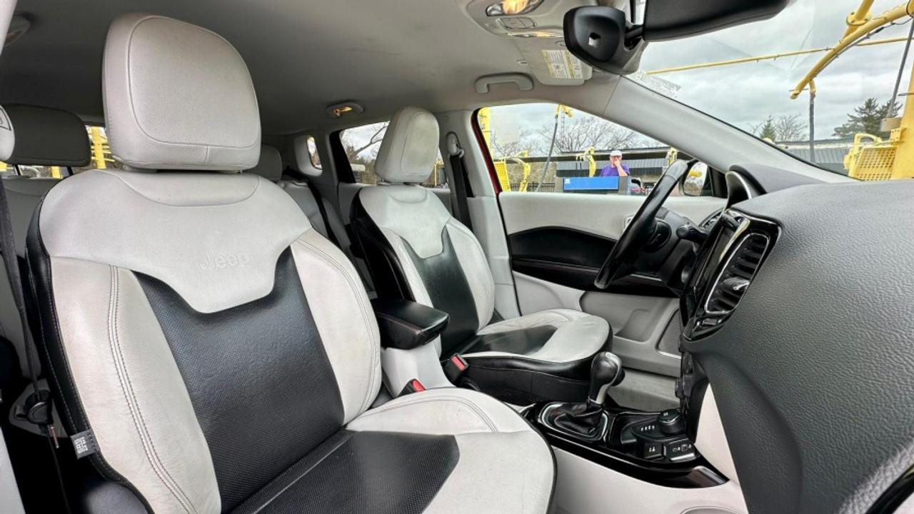 2018 Jeep Compass LIMITED Photo