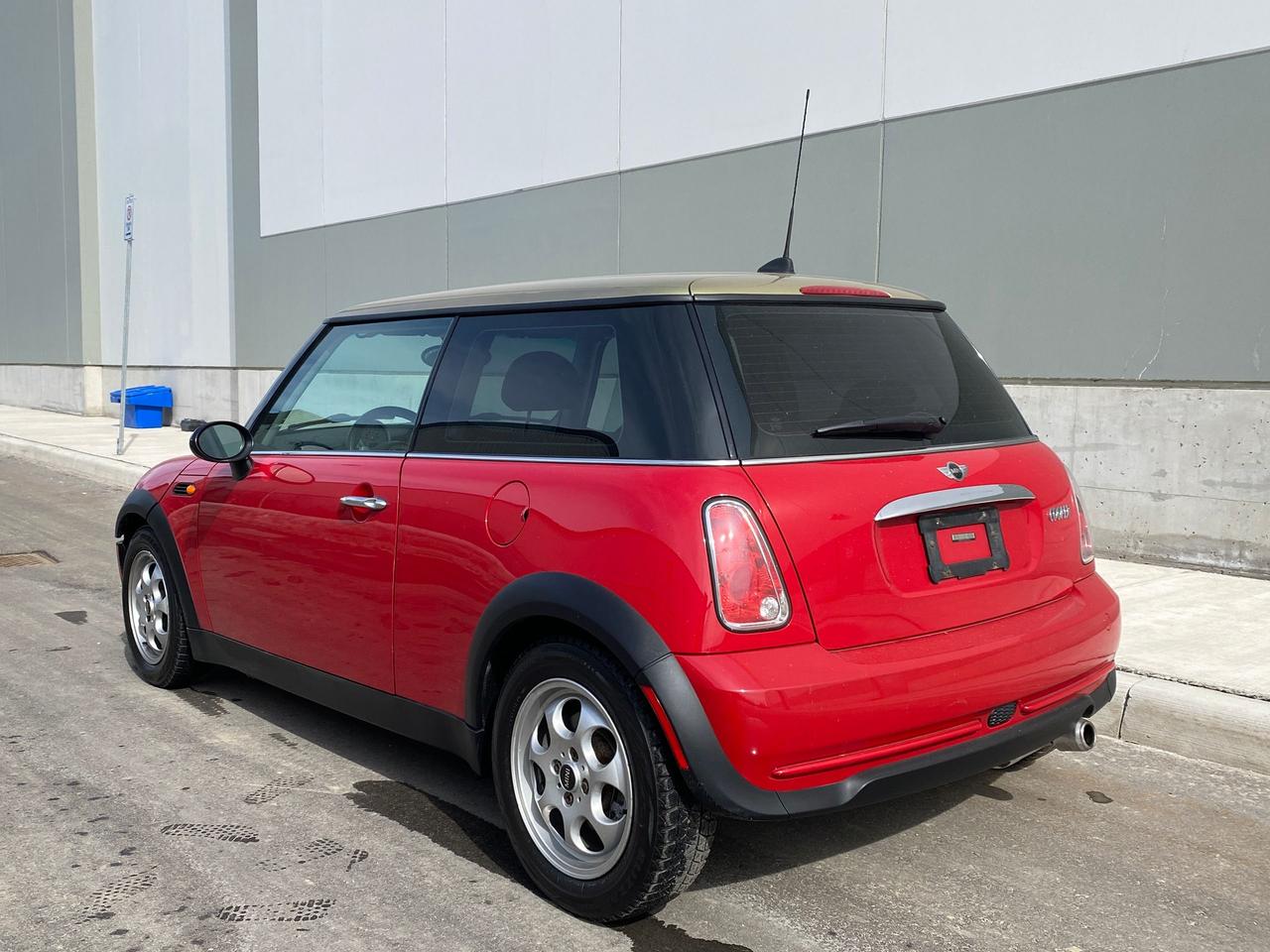 2005 MINI Cooper ONLY 74,000KM Photo