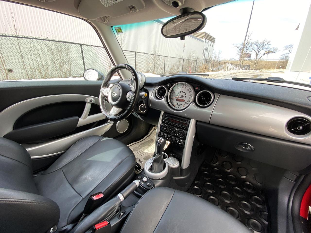 2005 MINI Cooper ONLY 74,000KM Photo