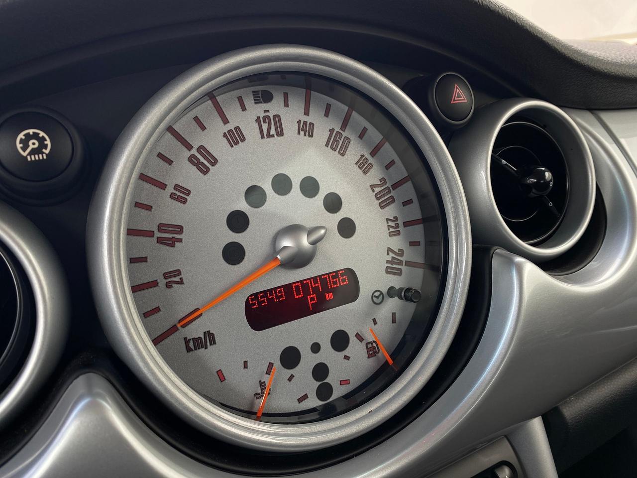 2005 MINI Cooper ONLY 74,000KM Photo