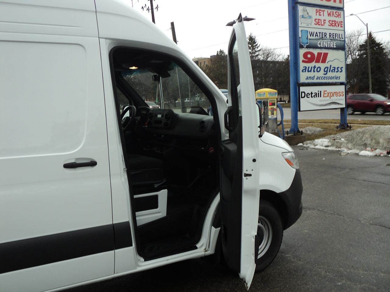 2025 Mercedes-Benz Sprinter 2500 High Roof I4 Diesel 170" Photo