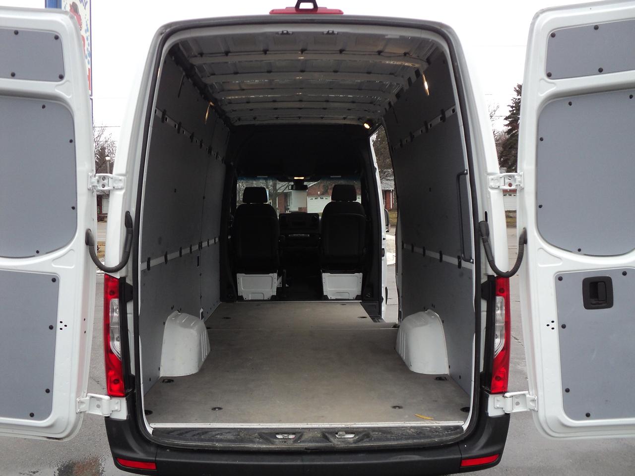 2025 Mercedes-Benz Sprinter 2500 High Roof I4 Diesel 170" Photo