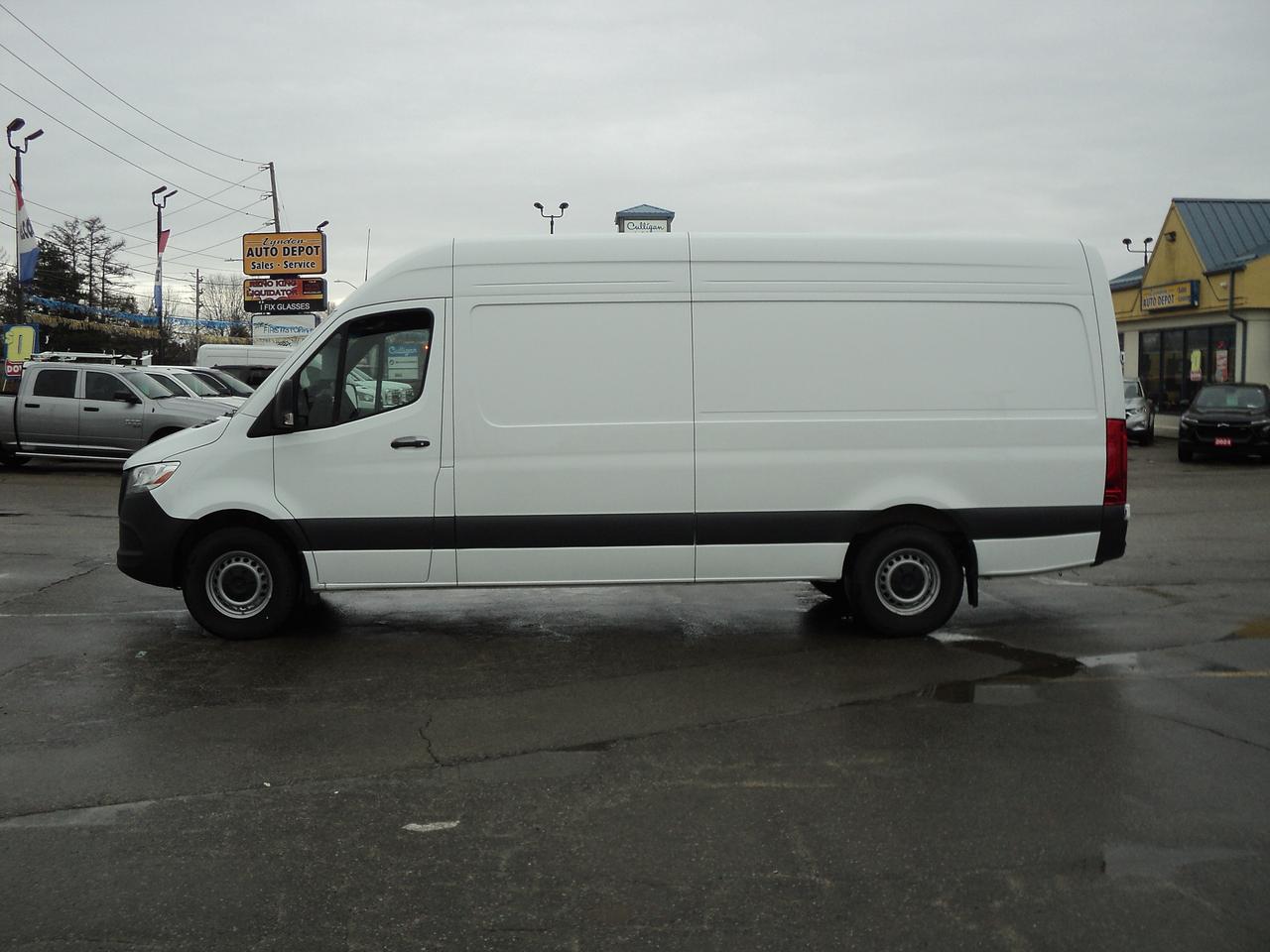 2025 Mercedes-Benz Sprinter 2500 High Roof I4 Diesel 170" Photo4