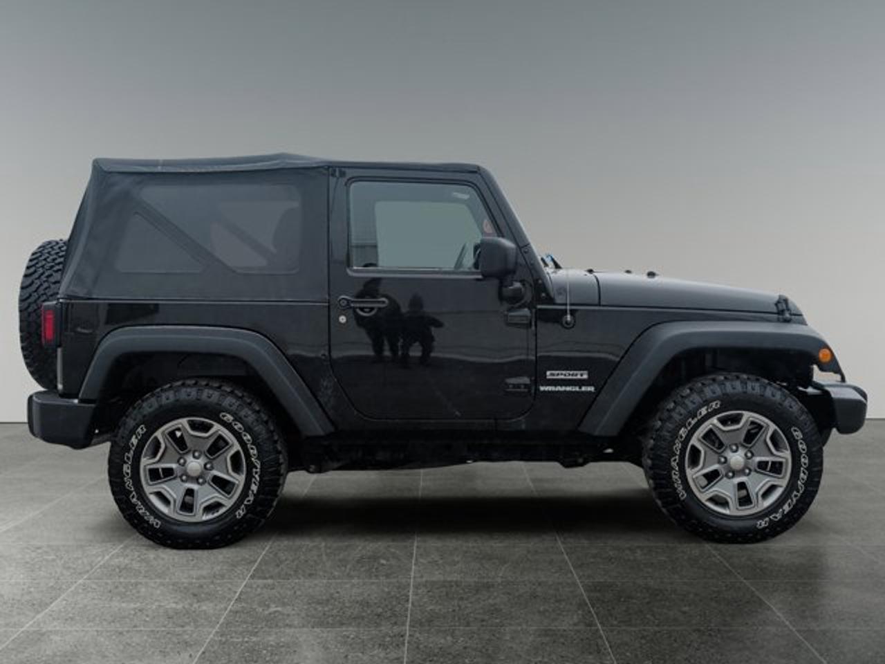 2017 Jeep Wrangler SPORT - Photo #6