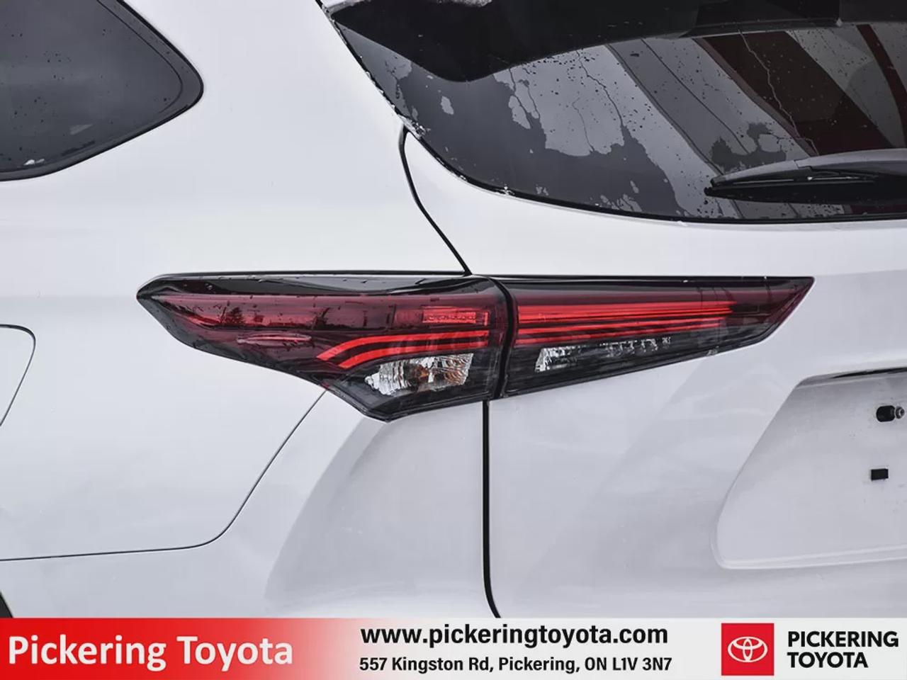 2025 Toyota Highlander XSE Photo3