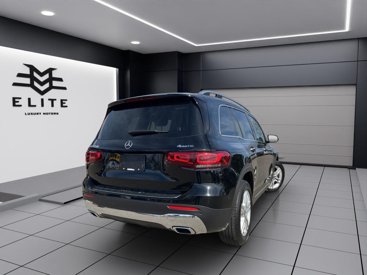 2022 Mercedes-Benz G-Class GLB 250 4MATIC - 7 Passenger - Reverse Camera !!! Photo