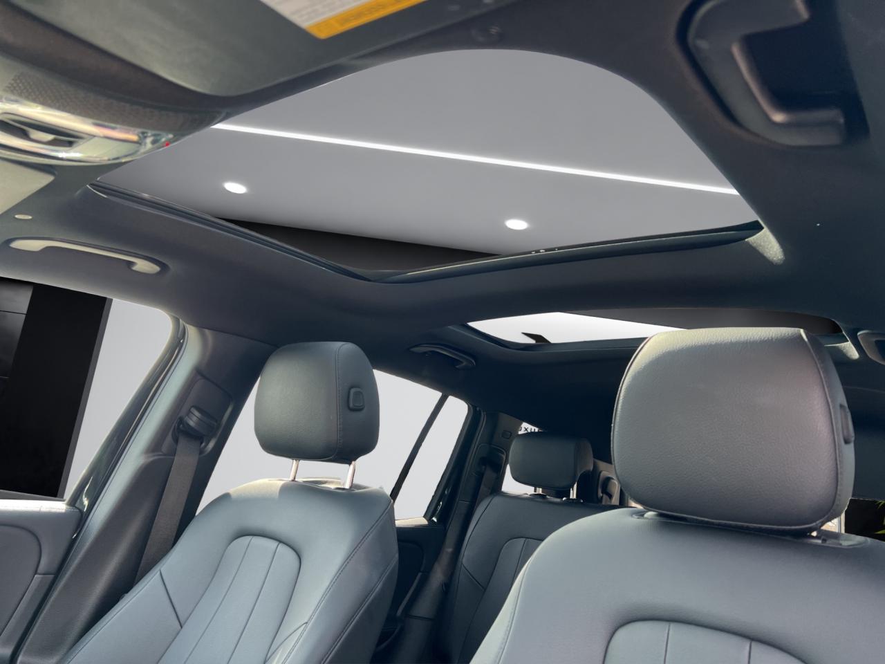 2022 Mercedes-Benz G-Class GLB 250 4MATIC - 7 Passenger - Reverse Camera !!! Photo