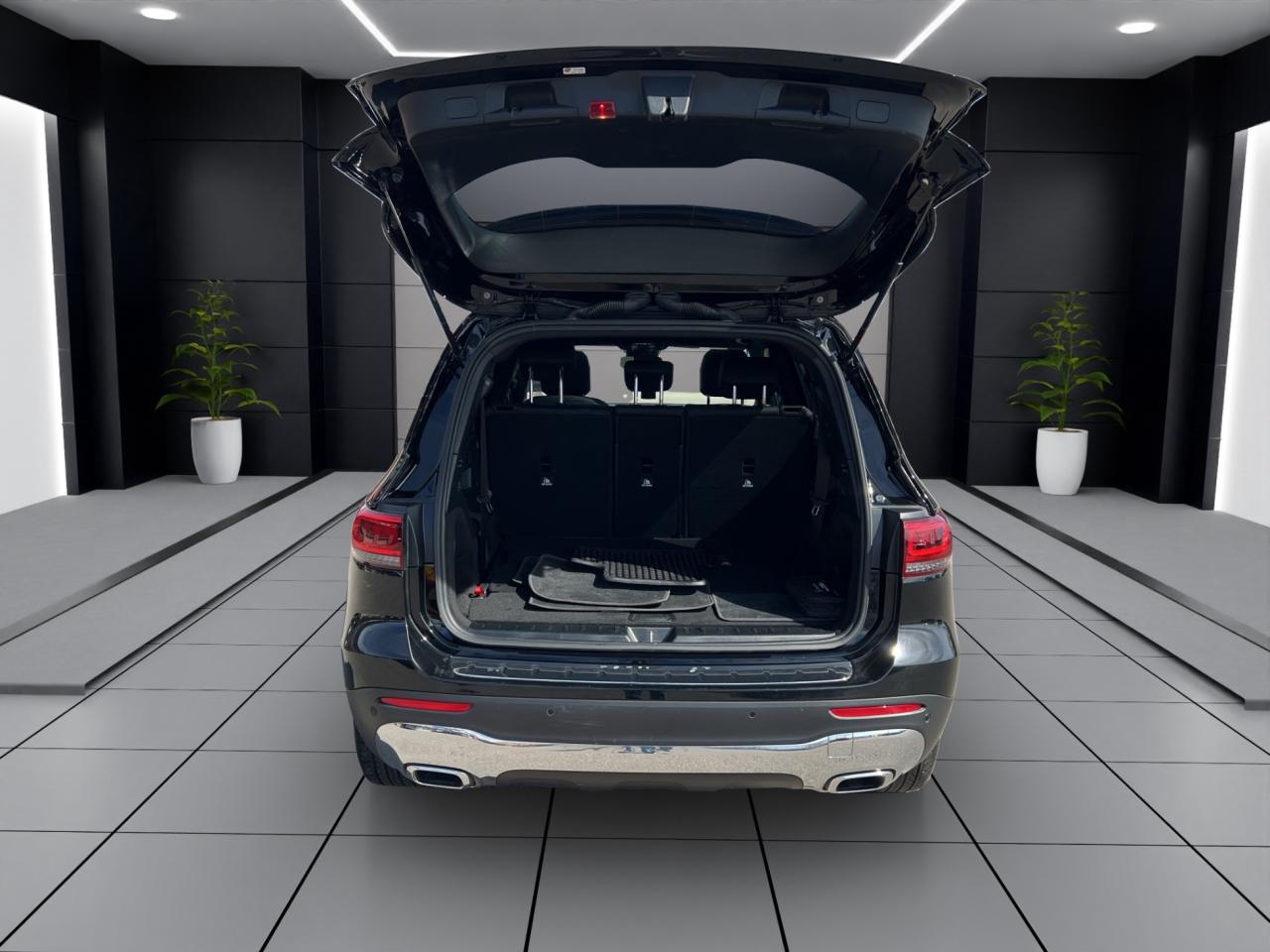 2022 Mercedes-Benz G-Class GLB 250 4MATIC - 7 Passenger - Reverse Camera !!! Photo