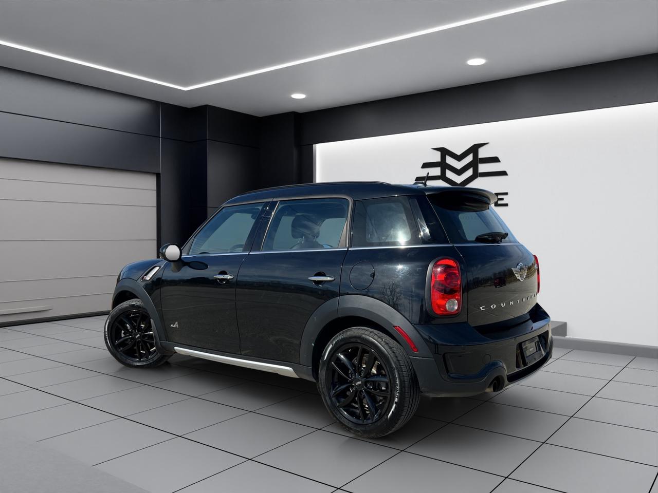2015 MINI Cooper Countryman S PKG - ALL4 - LOW KMS - 34,000KMS ONLY !!! Photo