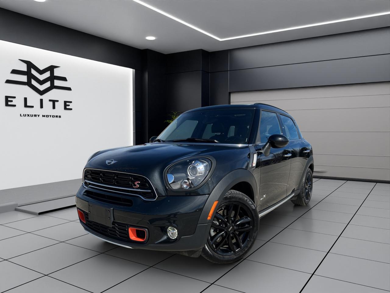 2015 MINI Cooper Countryman S PKG - ALL4 - LOW KMS - 34,000KMS ONLY !!! Photo