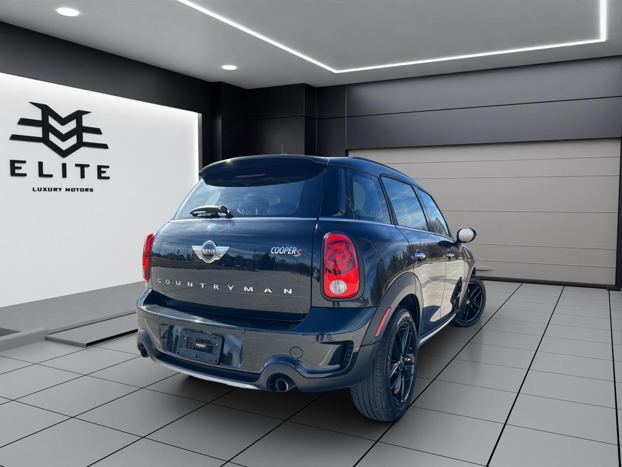 2015 MINI Cooper Countryman S PKG - ALL4 - LOW KMS - 34,000KMS ONLY !!! Photo