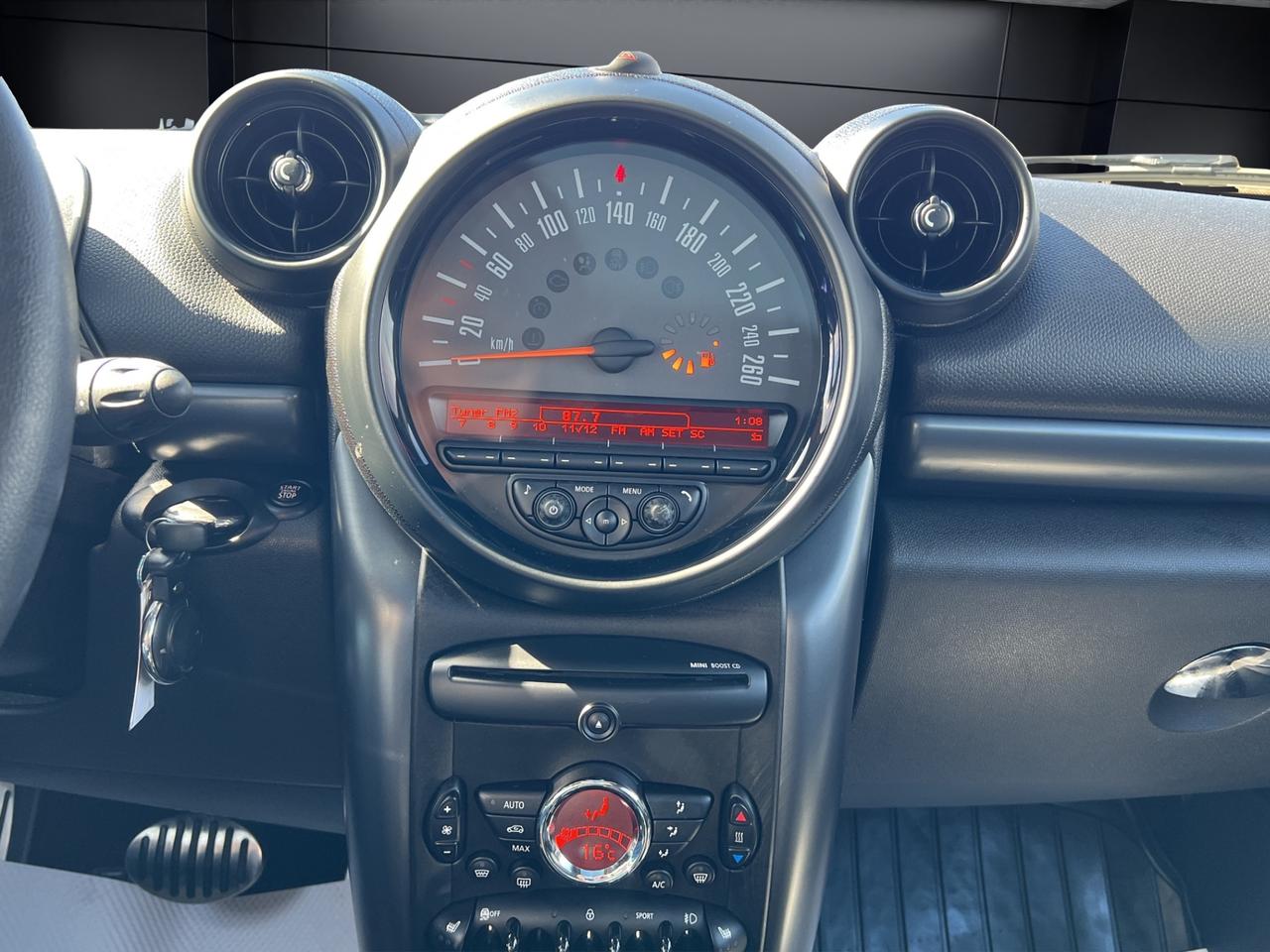 2015 MINI Cooper Countryman S PKG - ALL4 - LOW KMS - 34,000KMS ONLY !!! Photo