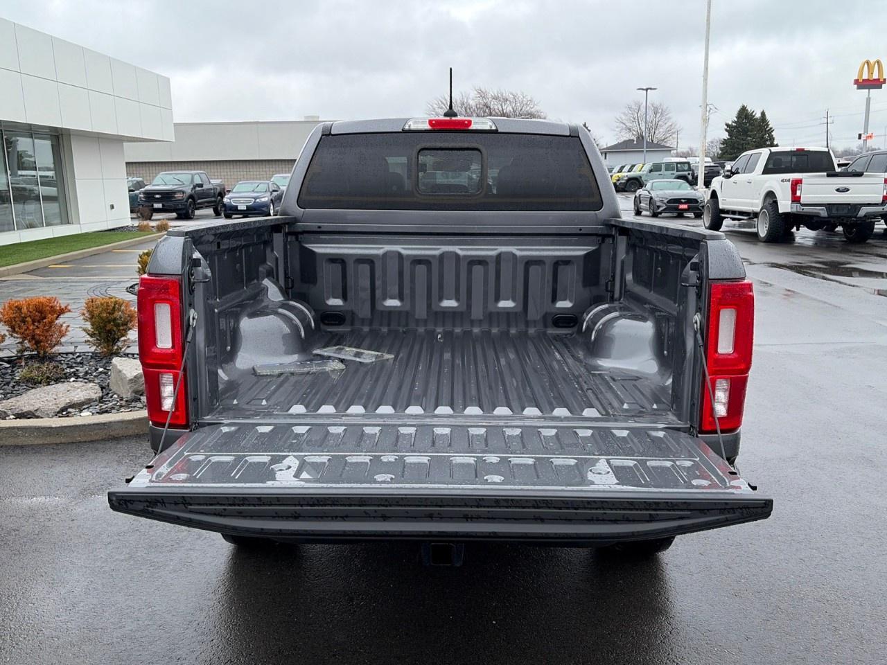 2023 Ford Ranger LARIAT 4WD SuperCrew 5' Box Photo4