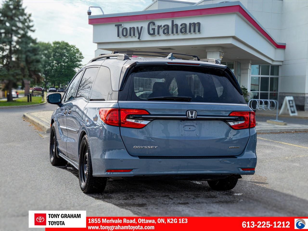 2023 Honda Odyssey Touring Photo