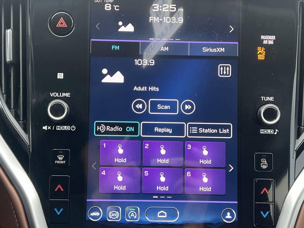 2022 Subaru Outback Premier AWD, MOONROOF, HEATED LEATHER SEATS, MEMORY SEATS, BACK UP CAM, SIRIUS XM, POWER LIFTGATE!! Photo