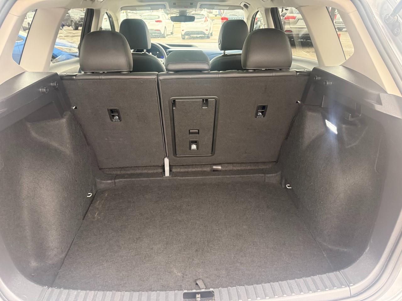 2024 Volkswagen Taos Comfortline Wireless Apple CarPlay/Android Auto Photo