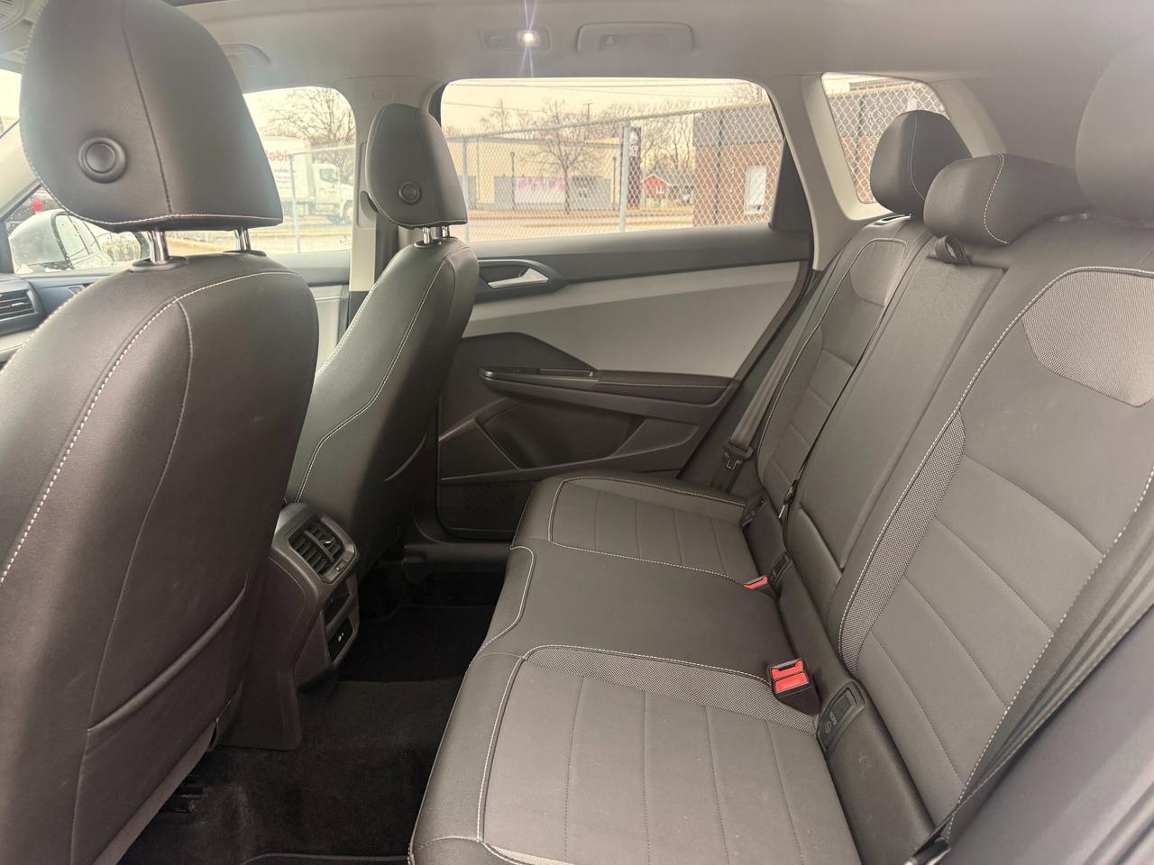 2024 Volkswagen Taos Comfortline Wireless Apple CarPlay/Android Auto Photo