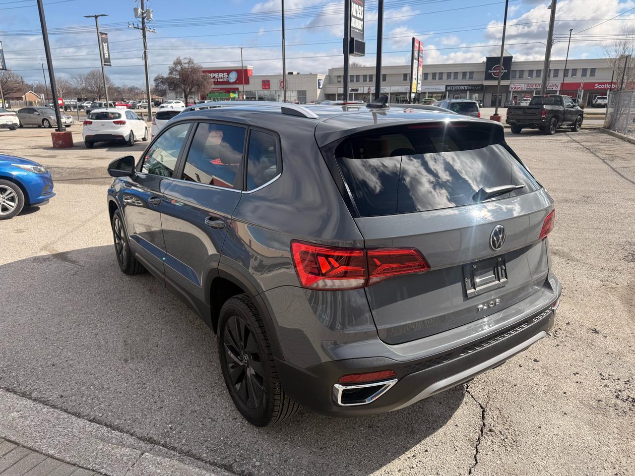 2024 Volkswagen Taos Comfortline Wireless Apple CarPlay/Android Auto Photo