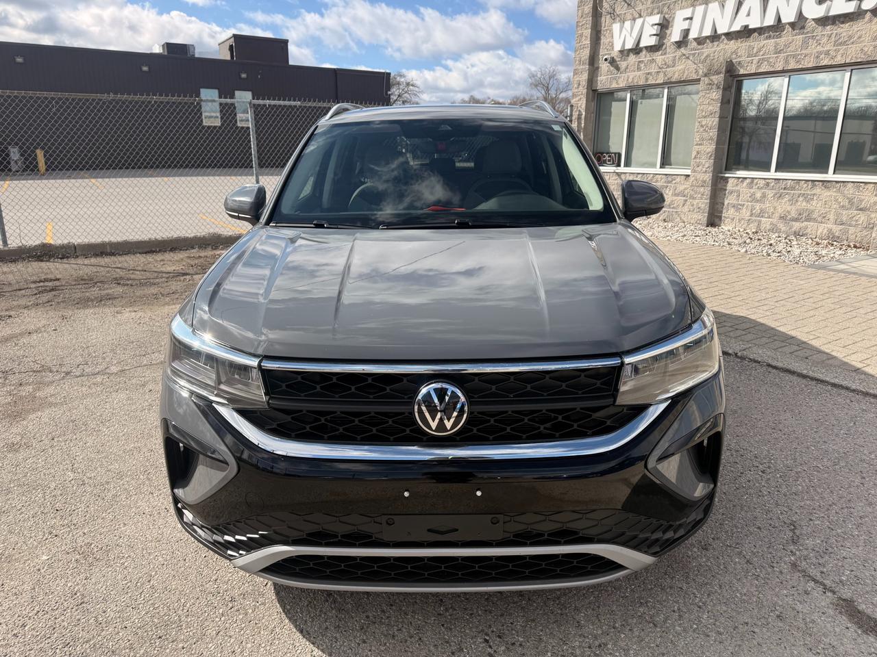 2024 Volkswagen Taos Comfortline Wireless Apple CarPlay/Android Auto Photo