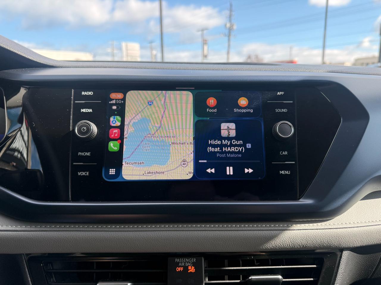2024 Volkswagen Taos Comfortline Wireless Apple CarPlay/Android Auto Photo