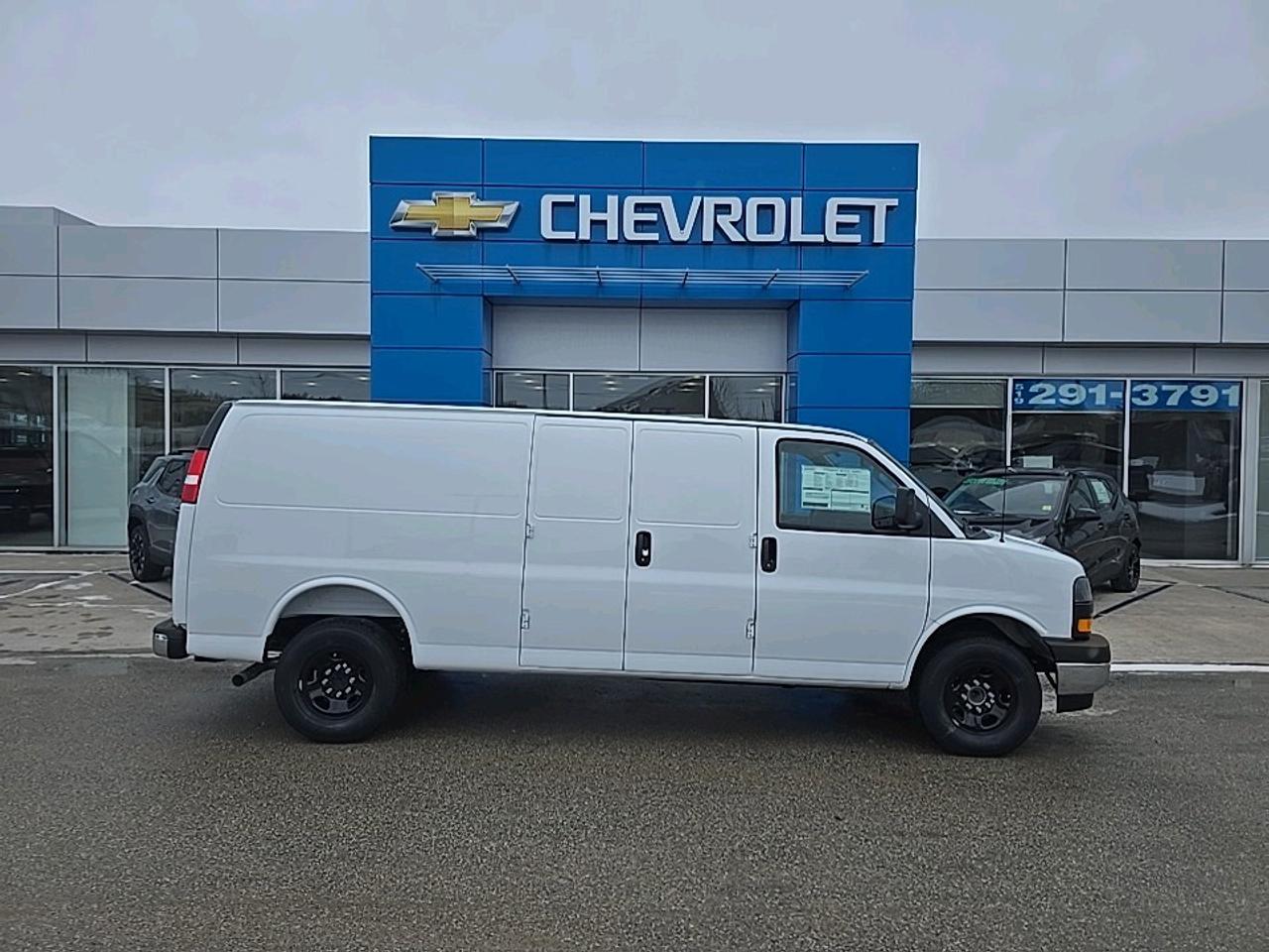 2026 GMC Savana 2500 Work Van Photo