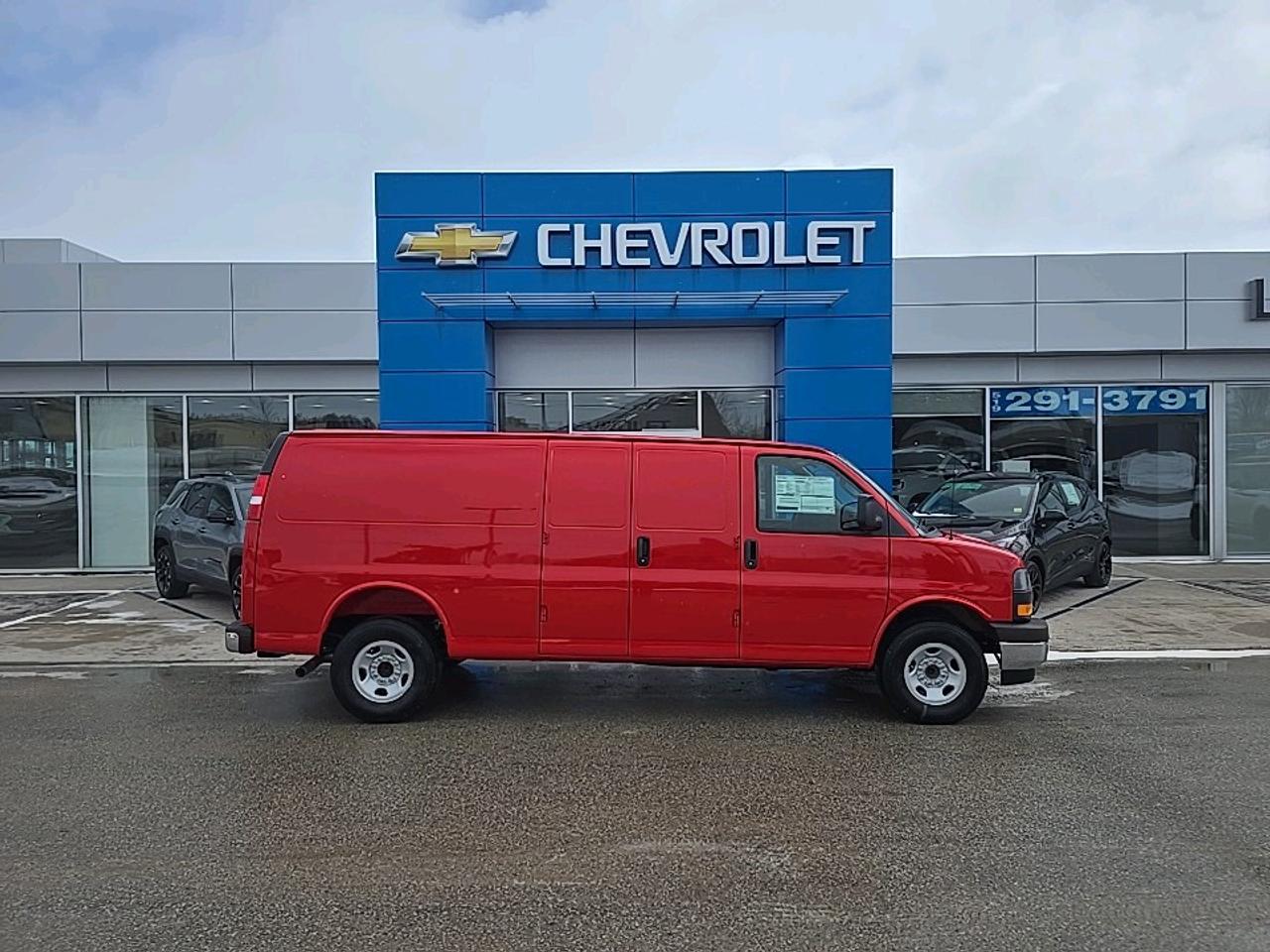 2026 GMC Savana 3500 Work Van Photo