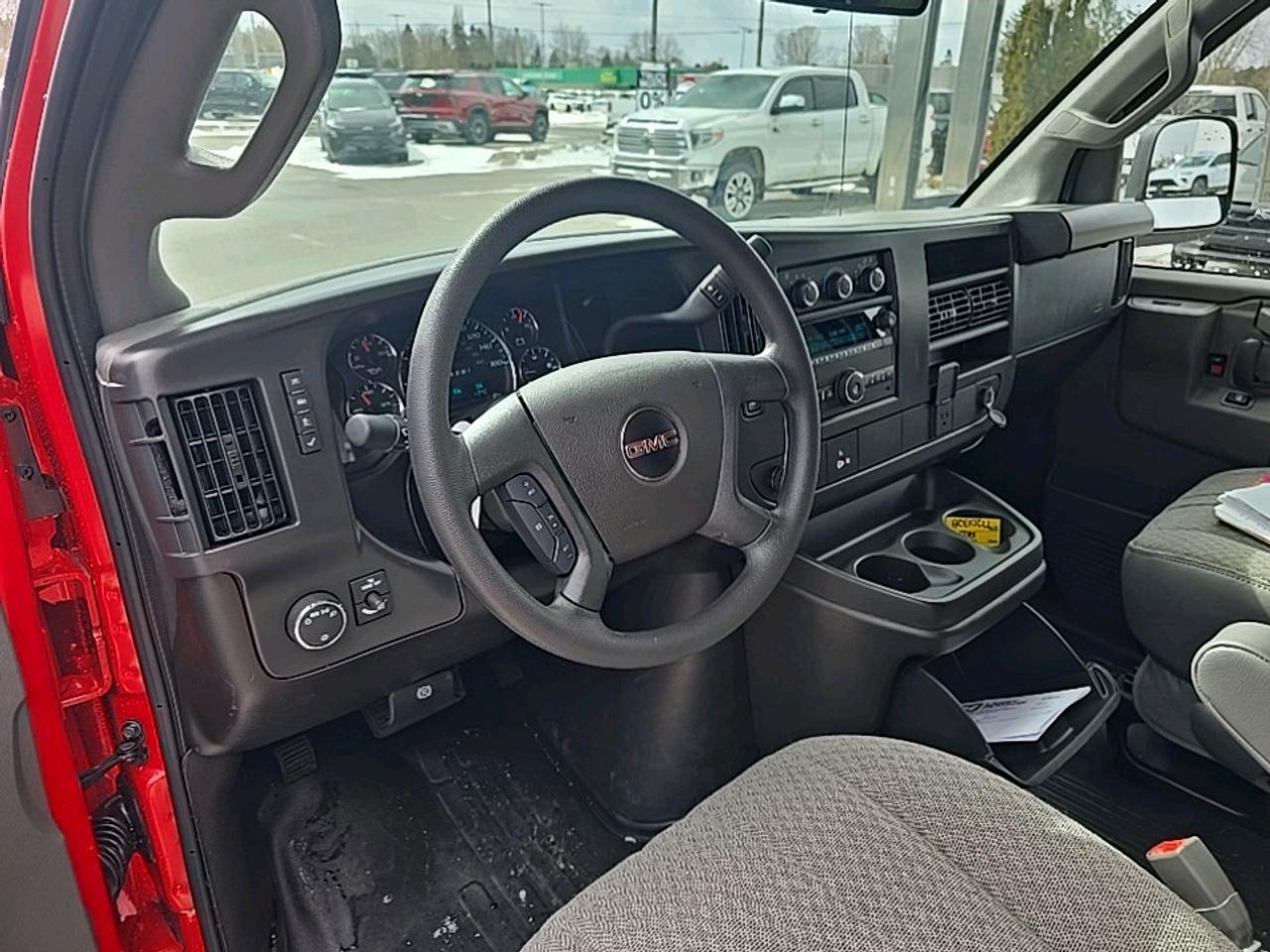 2026 GMC Savana 3500 Work Van Photo