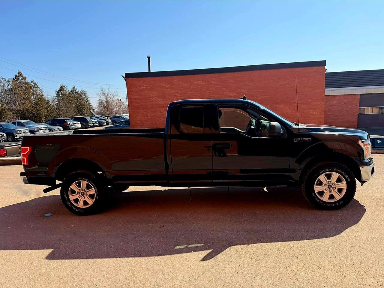 2020 Ford F-150 XLT 4WD SUPERCAB 8' BOX Photo