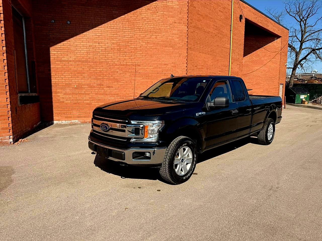 Used 2020 Ford F-150 XLT 4WD SUPERCAB 8' BOX for sale in Burlington, ON