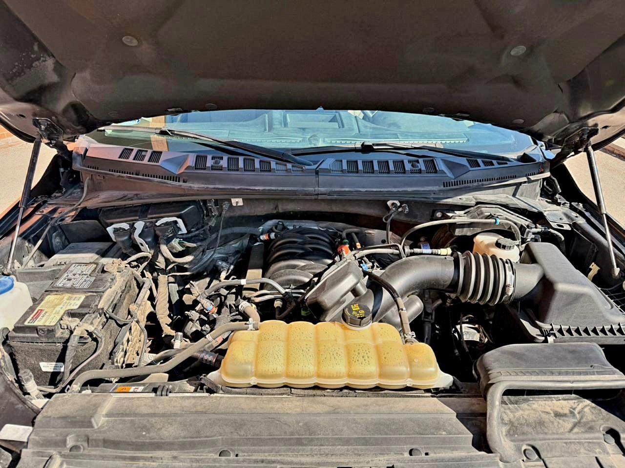 2020 Ford F-150 XLT 4WD SUPERCAB 8' BOX Photo