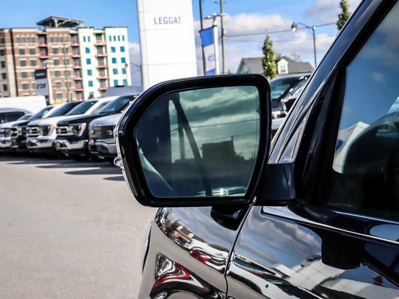 2024 Ford Expedition Max Platinum Max 4x4| BLUE CRUISE| 2ND ROW CAPTAINS Photo