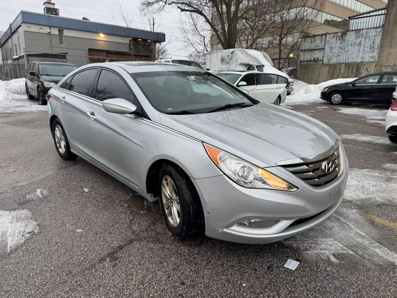 2012 Hyundai Sonata 4dr Sdn 2.4L Auto GLS Photo