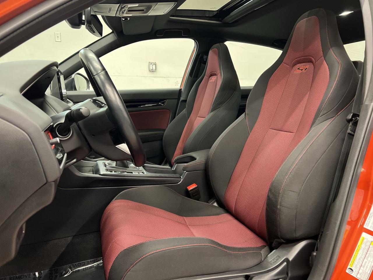 2022 Honda Civic SI | 6-SPEED | 200HP TURBO | SUNROOF | HTD SEATS Photo